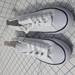 Twisted Hunter Lo-Top Stylish Canvas Sneakers - White, Women's  11 Shoes